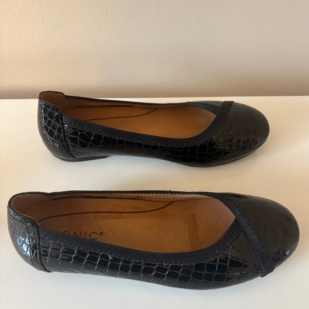 Vionic Spark Caroll Ballet Flat Black Snakeskin Leather Slip On Women’s Size 6 - Picture 3 of 6